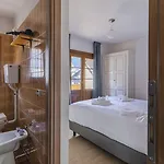 Dufour Hotel 3*