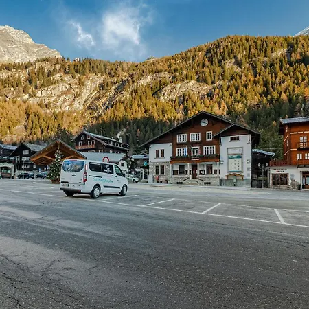 Dufour 3* マクニャーガ