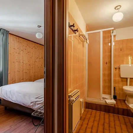 Dufour Hotel 3*
