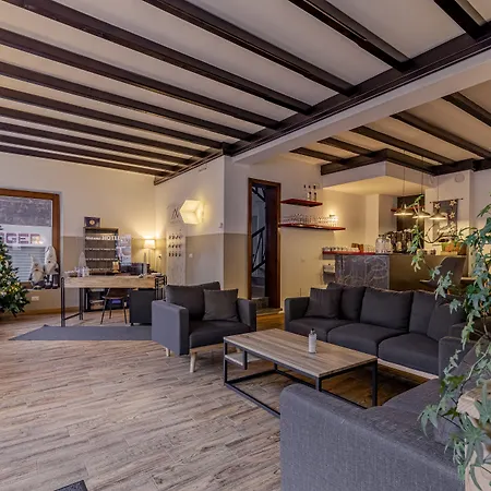 Dufour Hotel 3*