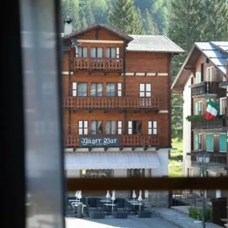 ホテル Dufour マクニャーガ