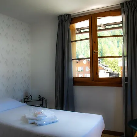 Dufour Hotel 3*